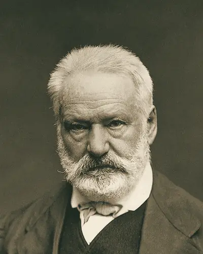 Portrait photographique de Victor Hugo âgé, à la barbe blanche